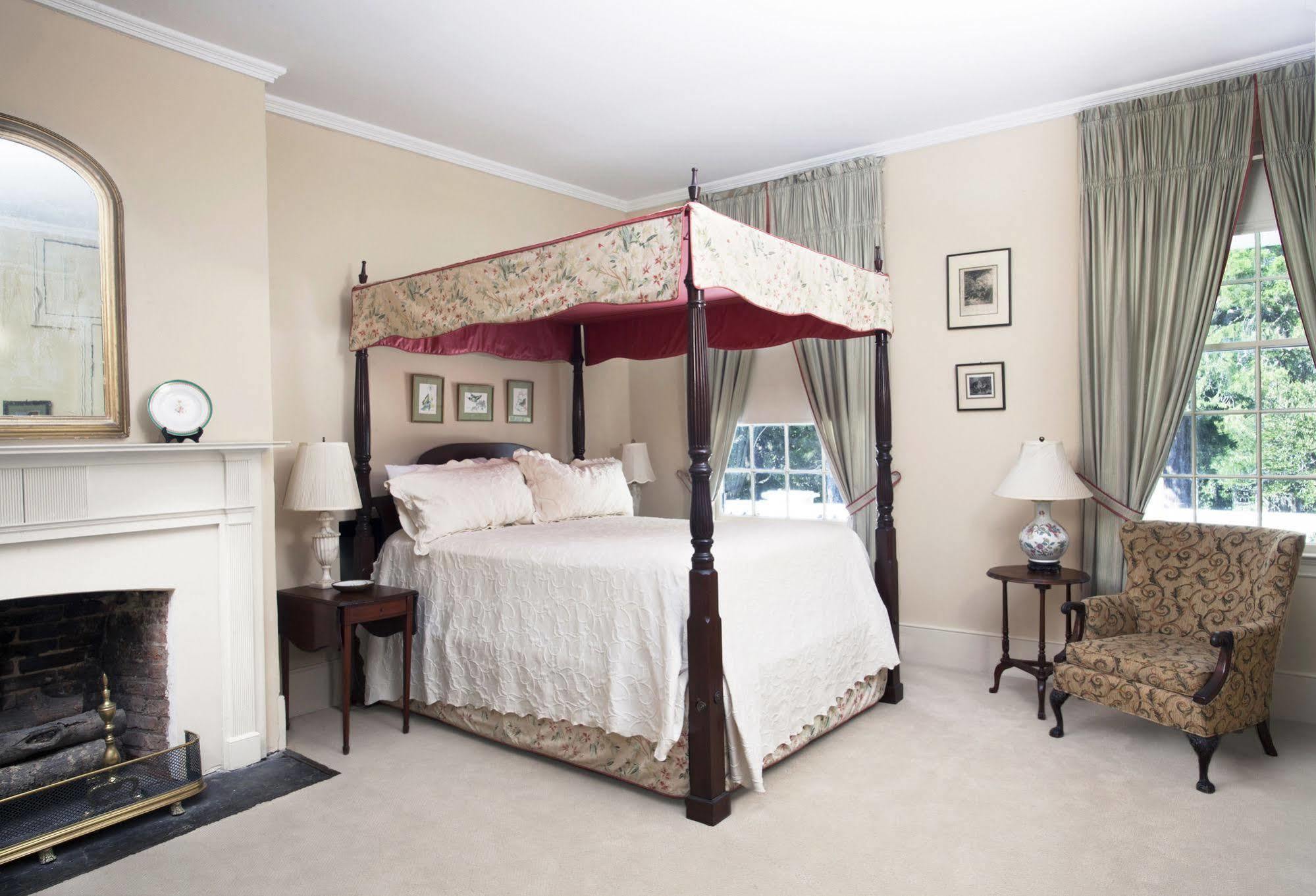 Linden - A Historic Bed And Breakfast Натчес Екстериор снимка